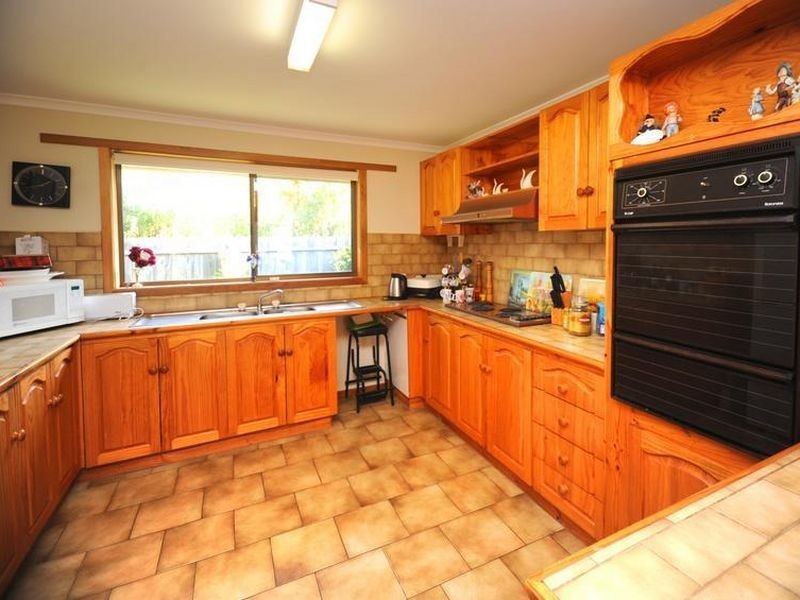 1/16 Wattletree Avenue, St Leonards VIC 3223