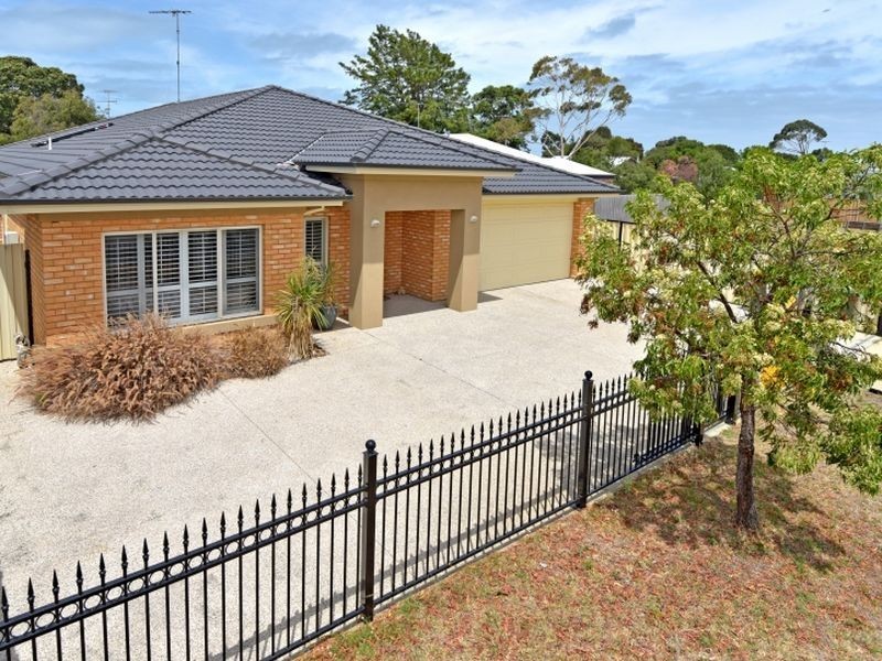 7 Cormorant Drive, St Leonards VIC 3223