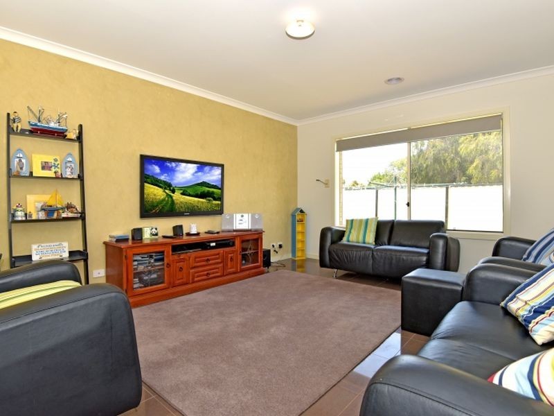 7 Cormorant Drive, St Leonards VIC 3223