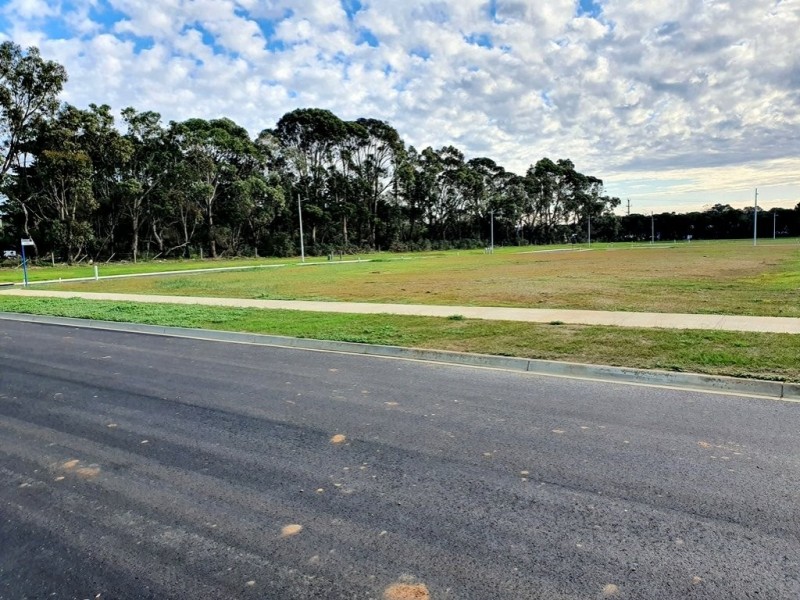 39 Kane Drive, St Leonards VIC 3223