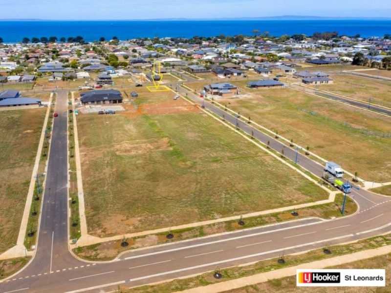 23 Monahan Drive, St Leonards VIC 3223