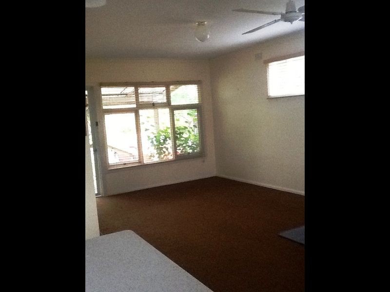 35 Bayside Avenue, St Leonards VIC 3223