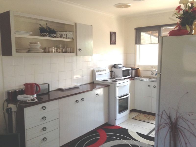 2/1319 Murradoc Road, St Leonards VIC 3223