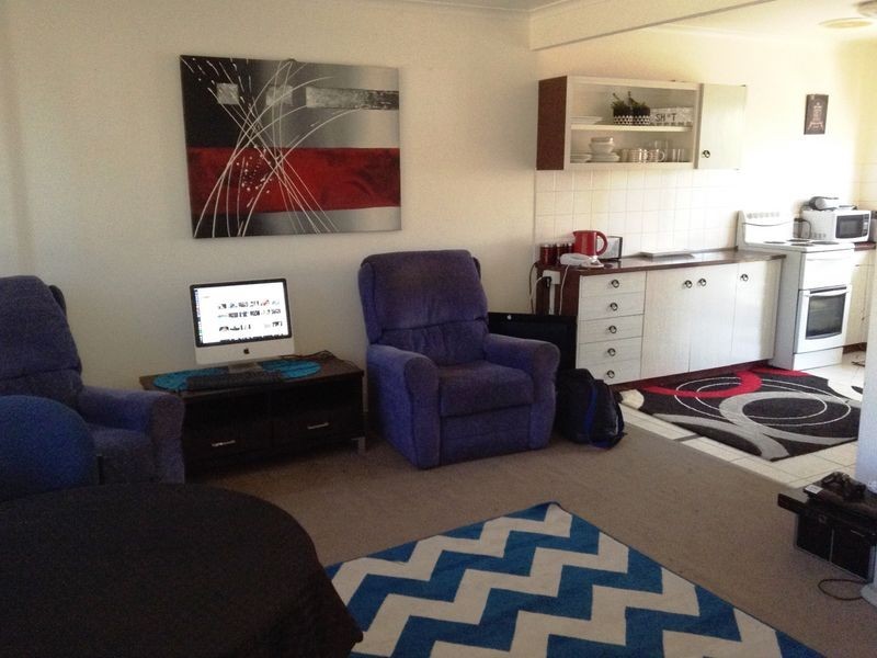 2/1319 Murradoc Road, St Leonards VIC 3223