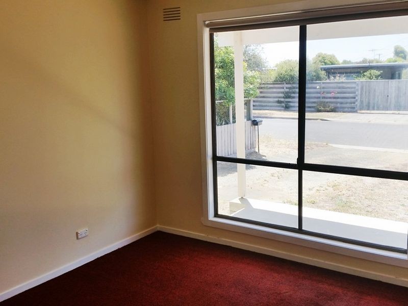 56 Lake View Crescent, St Leonards VIC 3223