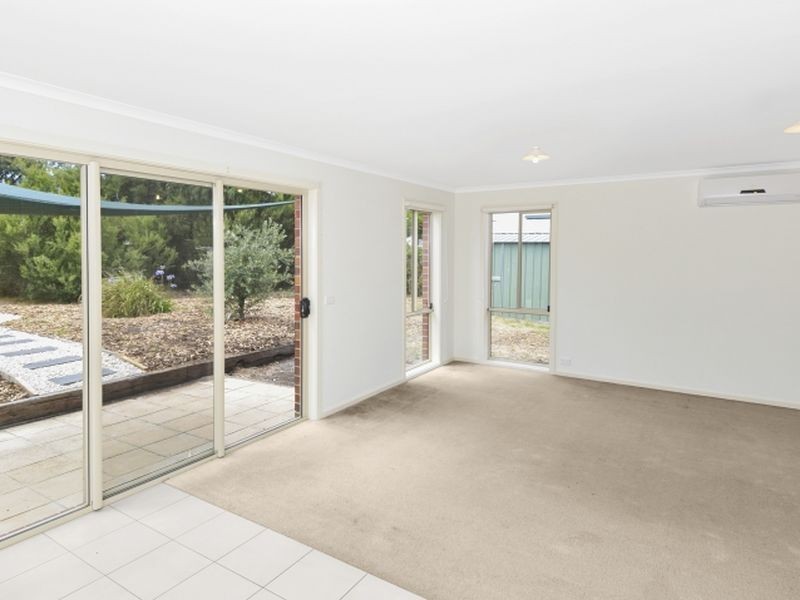 22 Wattlehill Grove, St Leonards VIC 3223