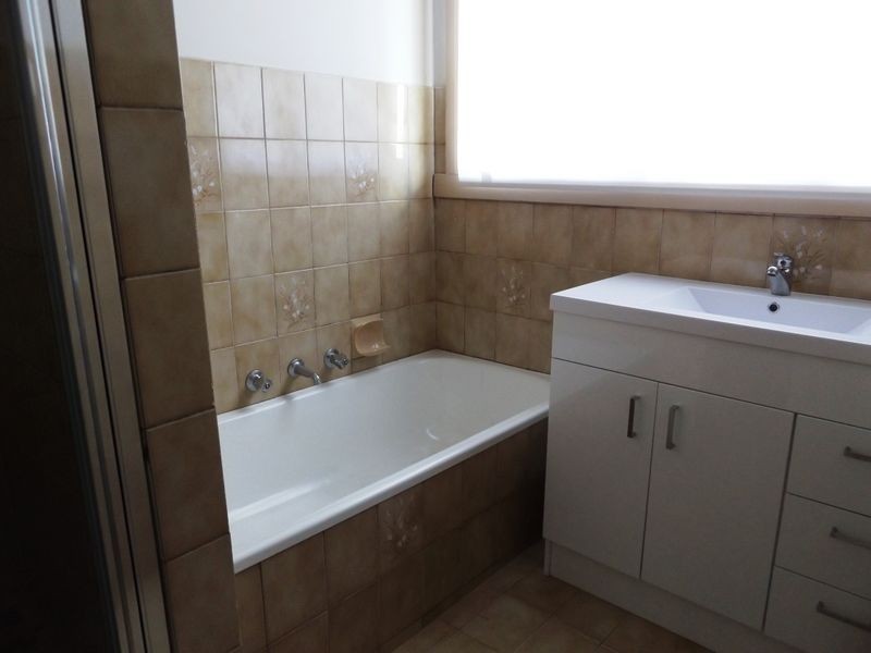 1/460 Ibbotson Street, St Leonards VIC 3223