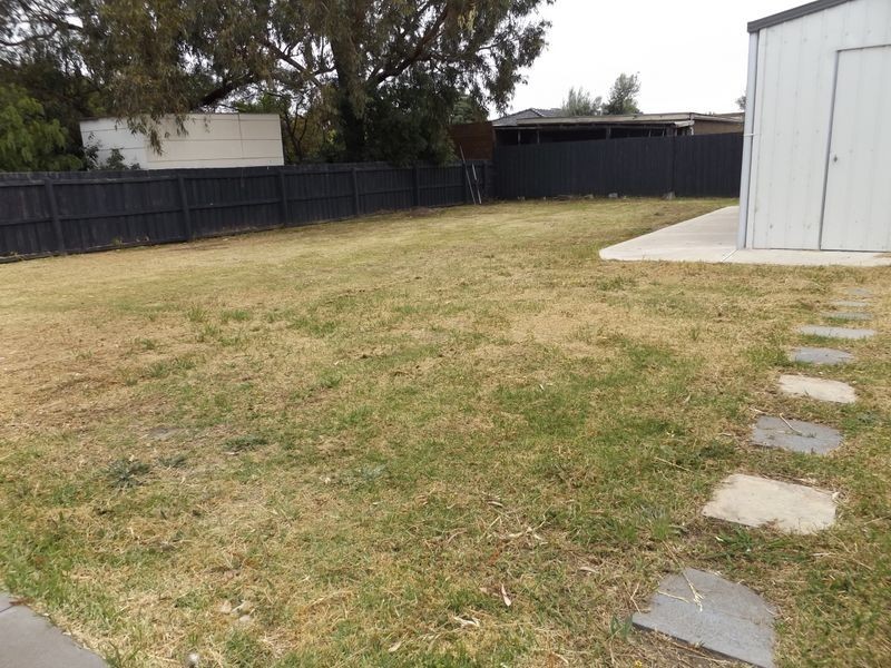 16 Coatsworth Avenue, St Leonards VIC 3223