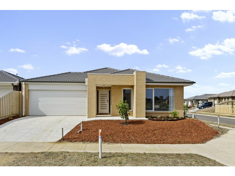 7 Emu Street, St Leonards VIC 3223