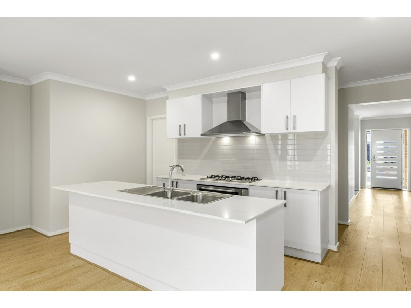 7 Emu Street, St Leonards VIC 3223