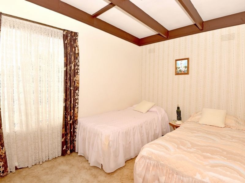 37 Horne Avenue, St Leonards VIC 3223