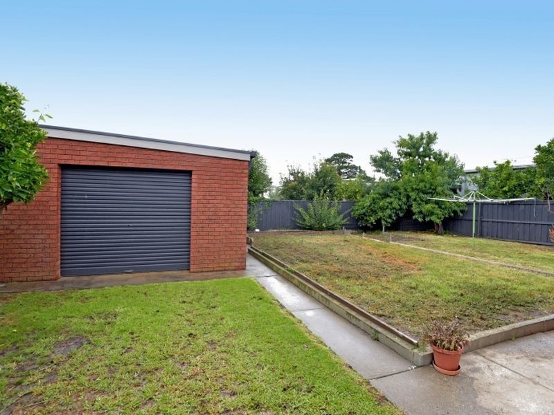 37 Horne Avenue, St Leonards VIC 3223