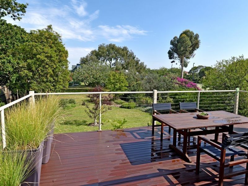 92 Bluff Road, St Leonards VIC 3223