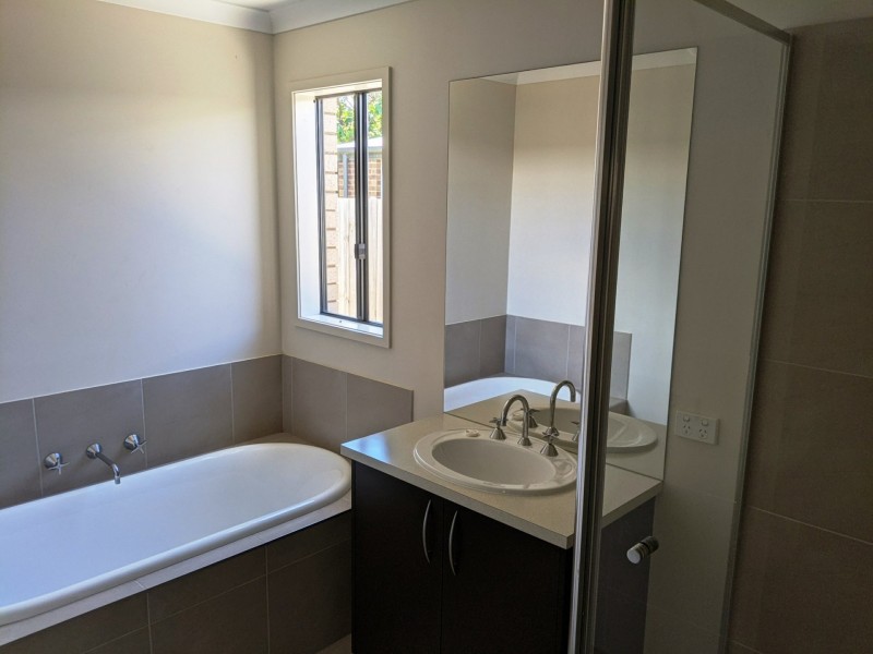 6 Waters Way, St Leonards VIC 3223