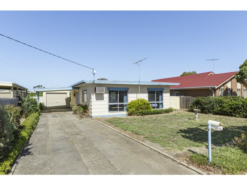 35 Lake View Crescent, St Leonards VIC 3223
