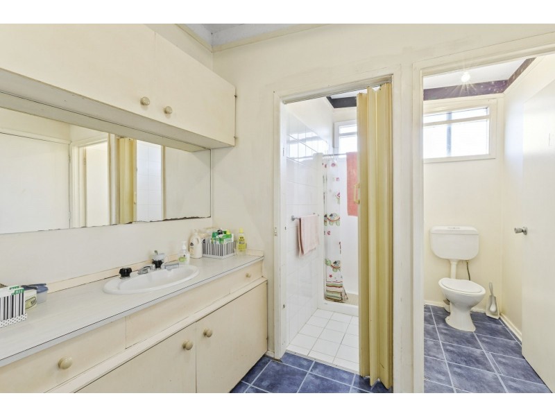 24 Rigby Street, St Leonards VIC 3223