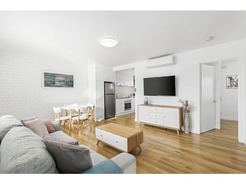 Unit 4/42 Dudley Parade, St Leonards VIC 3223