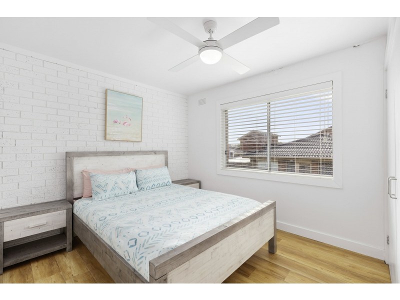 Unit 4/42 Dudley Parade, St Leonards VIC 3223