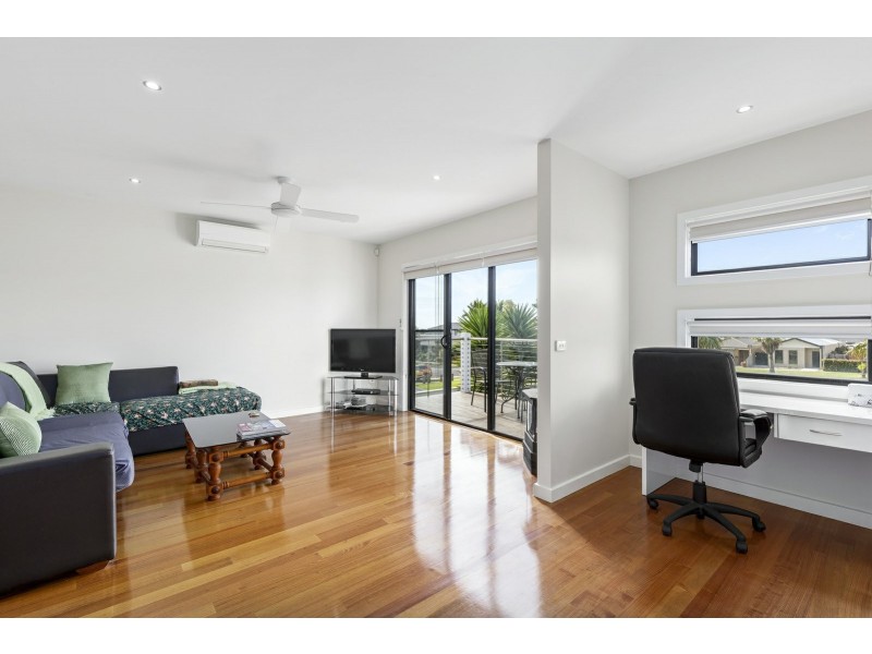 15 Seacrest Walk, St Leonards VIC 3223