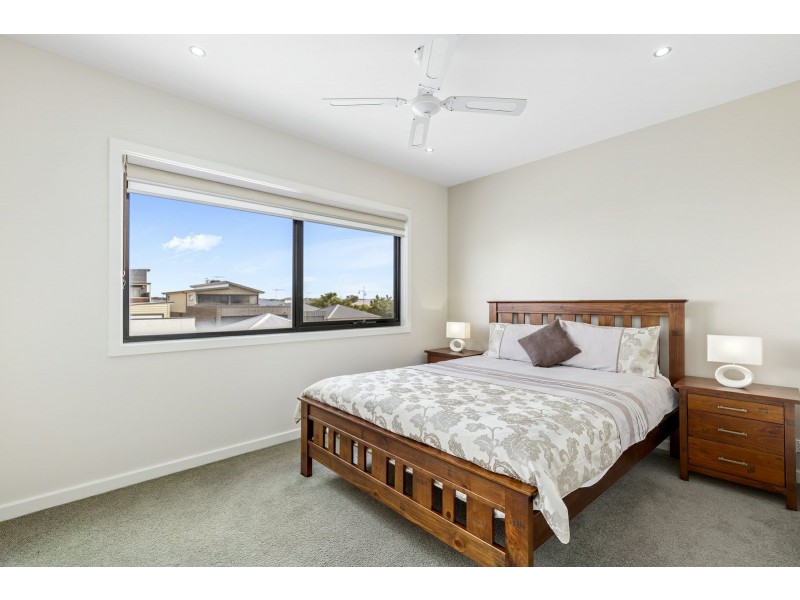 15 Seacrest Walk, St Leonards VIC 3223