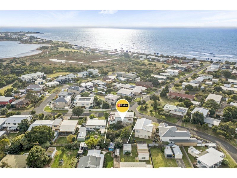 14 Sylvester Avenue, St Leonards VIC 3223