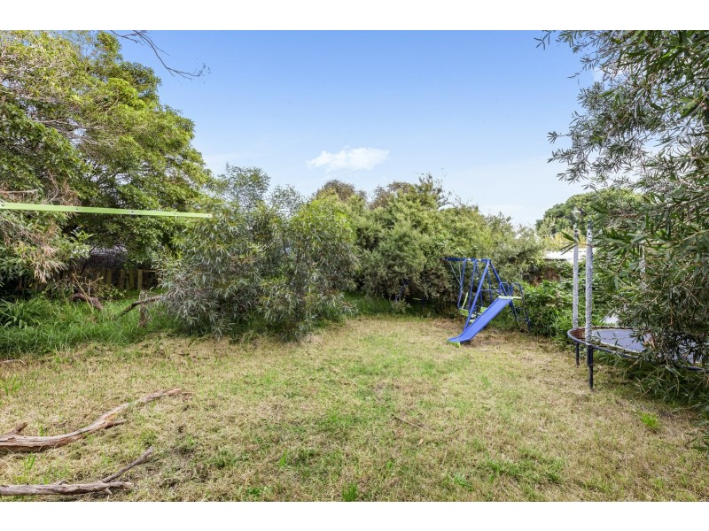 14 Sylvester Avenue, St Leonards VIC 3223