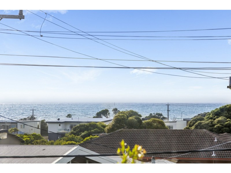 14 Sylvester Avenue, St Leonards VIC 3223