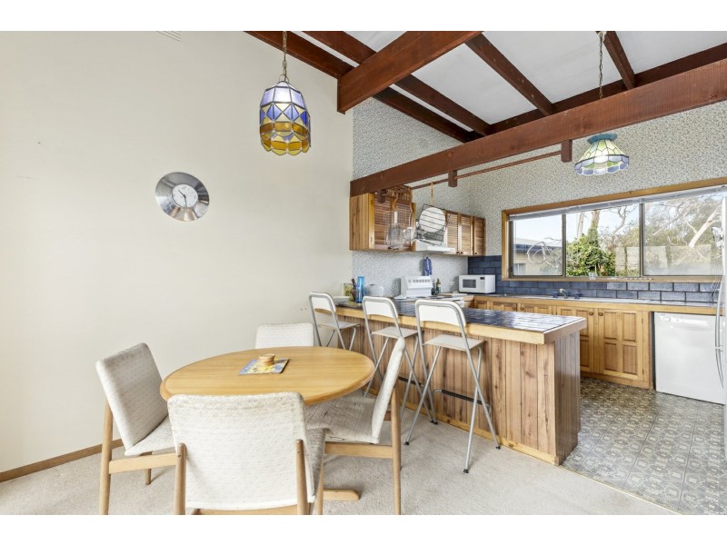 14 Sylvester Avenue, St Leonards VIC 3223