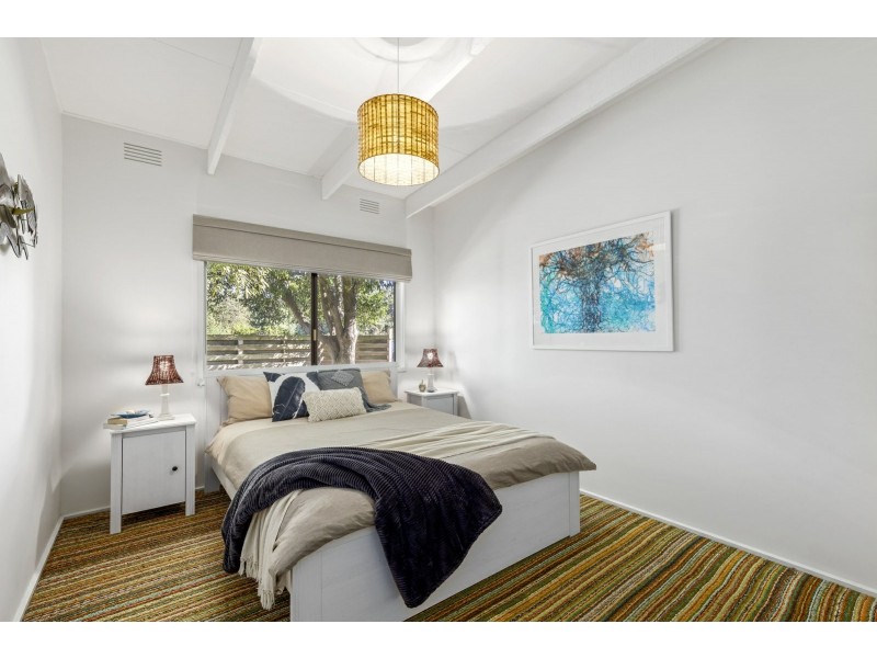 86 Harvey Road, St Leonards VIC 3223