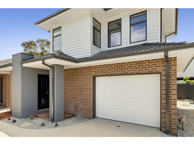 Unit 2/8 Mariners Street, St Leonards VIC 3223