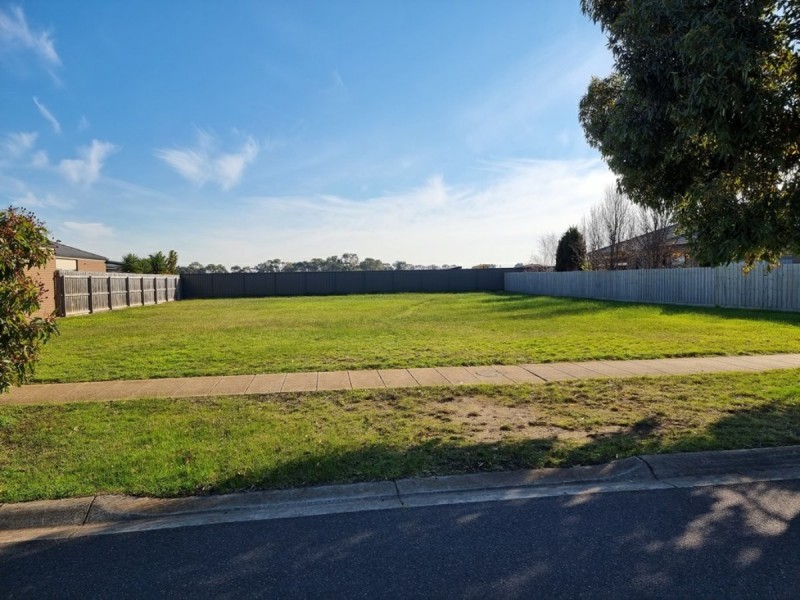 4 Harbour Way, St Leonards VIC 3223