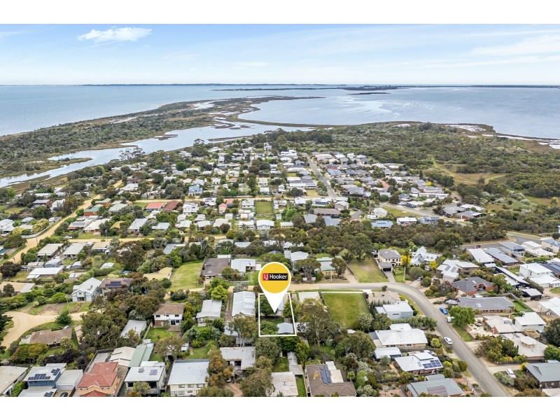 12 Wattlehill Grove, St Leonards VIC 3223