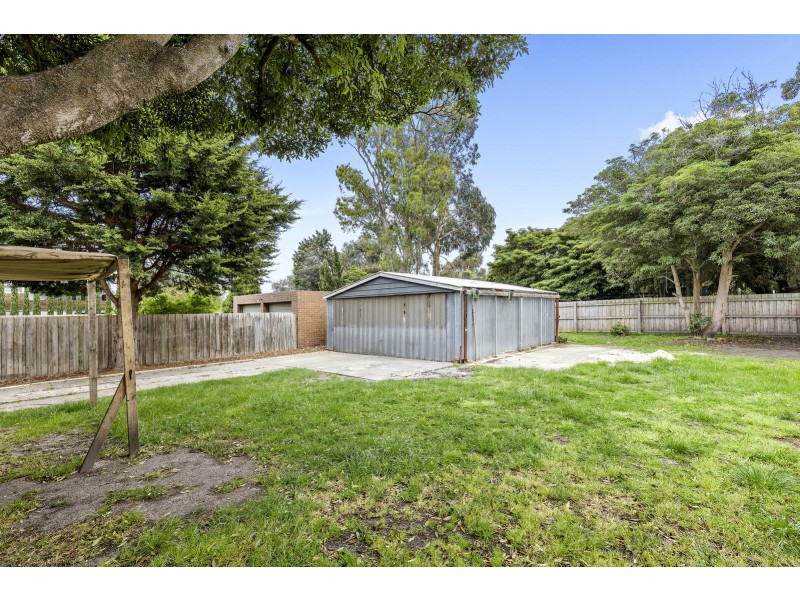 12 Wattlehill Grove, St Leonards VIC 3223