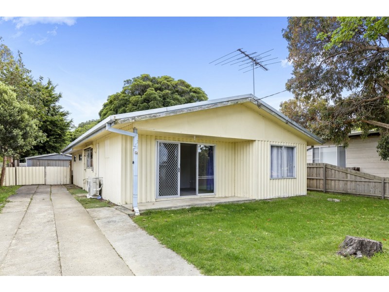 12 Wattlehill Grove, St Leonards VIC 3223