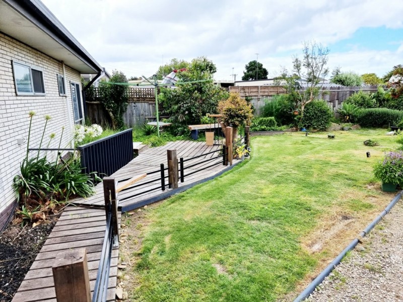 57 Lake View Crescent, St Leonards VIC 3223