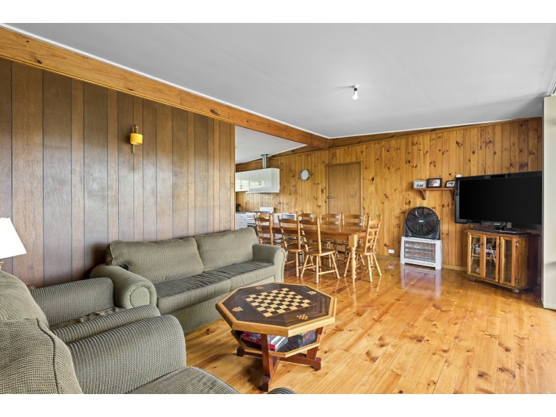 10 Sylvester Avenue, St Leonards VIC 3223