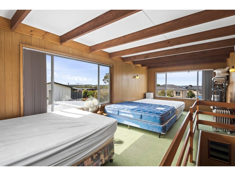 10 Sylvester Avenue, St Leonards VIC 3223