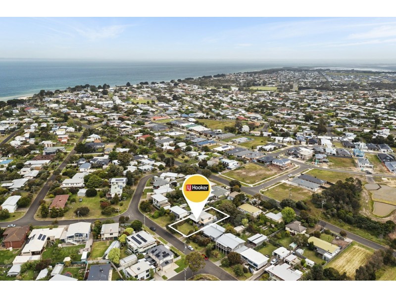 10 Sylvester Avenue, St Leonards VIC 3223