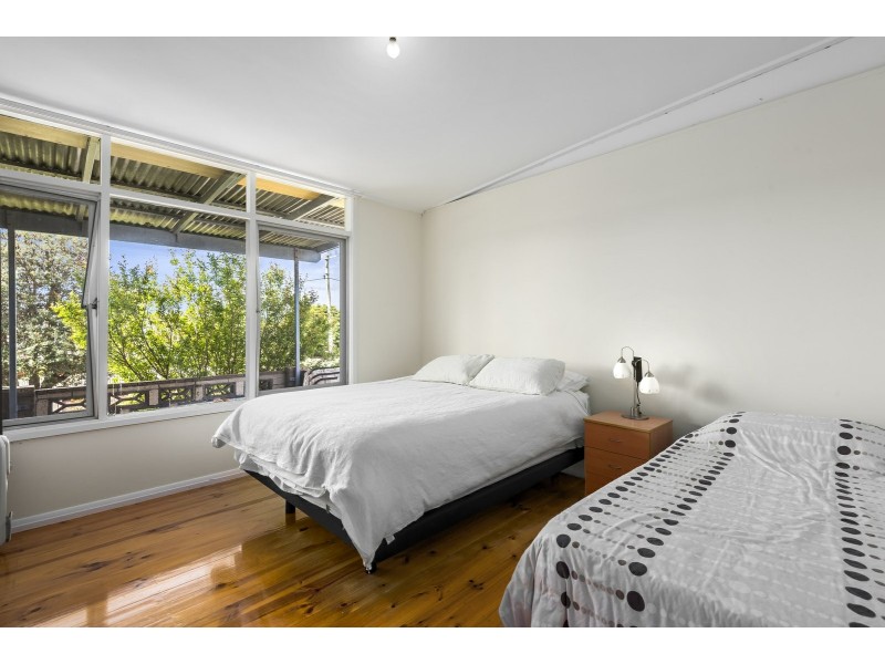 10 Sylvester Avenue, St Leonards VIC 3223