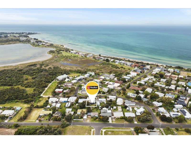 10 Sylvester Avenue, St Leonards VIC 3223