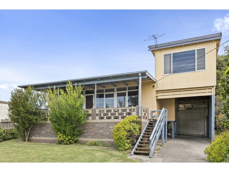 10 Sylvester Avenue, St Leonards VIC 3223