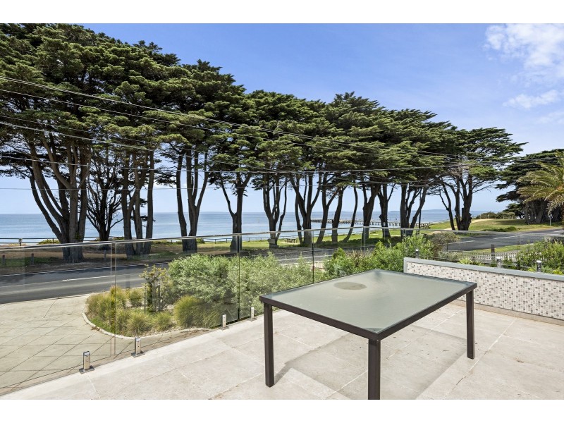489 The Esplanade, St Leonards VIC 3223
