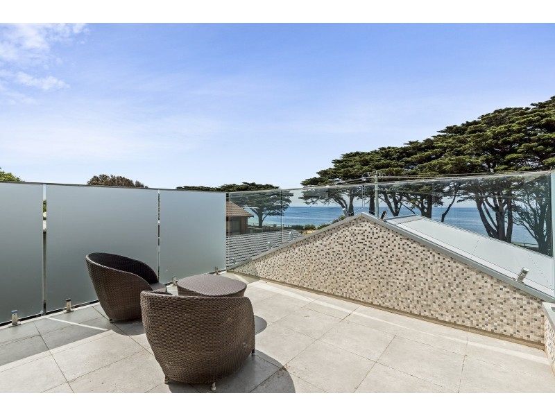 489 The Esplanade, St Leonards VIC 3223