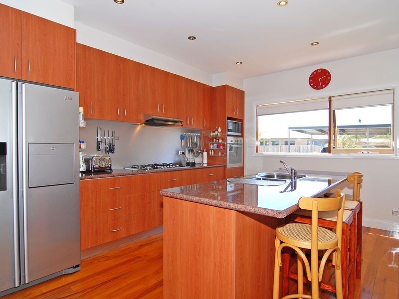 3 Calk Terrace, St Leonards VIC 3223