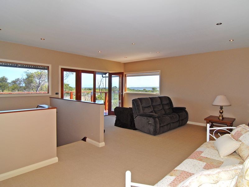 3 Calk Terrace, St Leonards VIC 3223