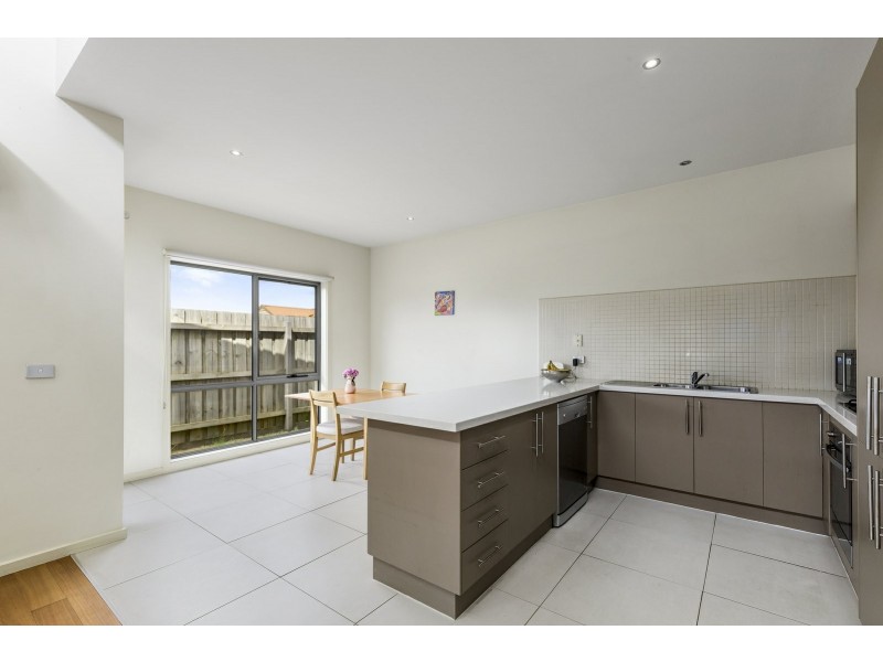 Unit 5/1353 Murradoc Road, St Leonards VIC 3223