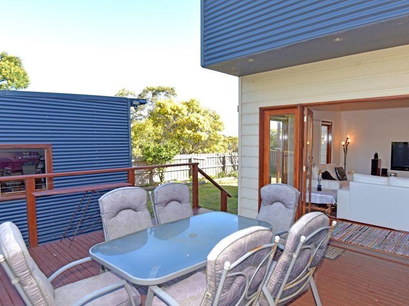 3 Calk Terrace, St Leonards VIC 3223