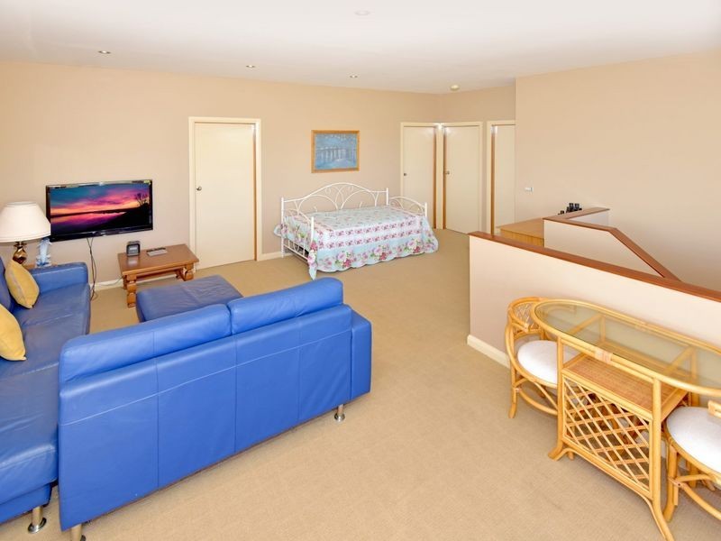 3 Calk Terrace, St Leonards VIC 3223