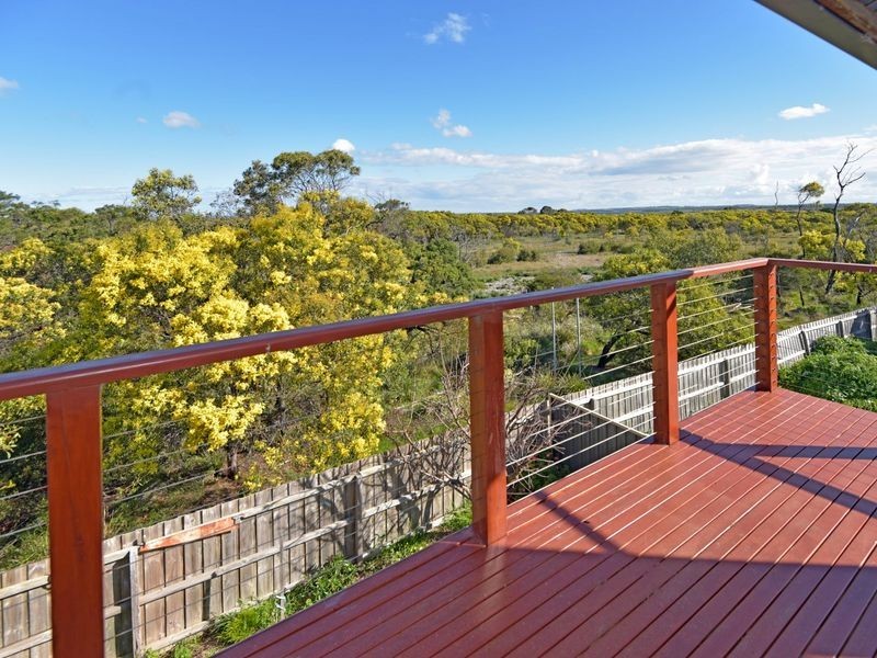 3 Calk Terrace, St Leonards VIC 3223