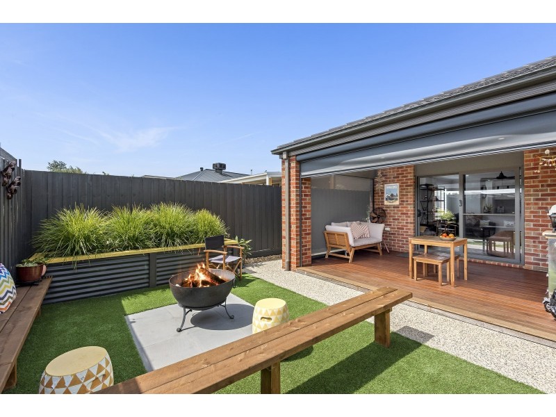 5 Felix Street, St Leonards VIC 3223